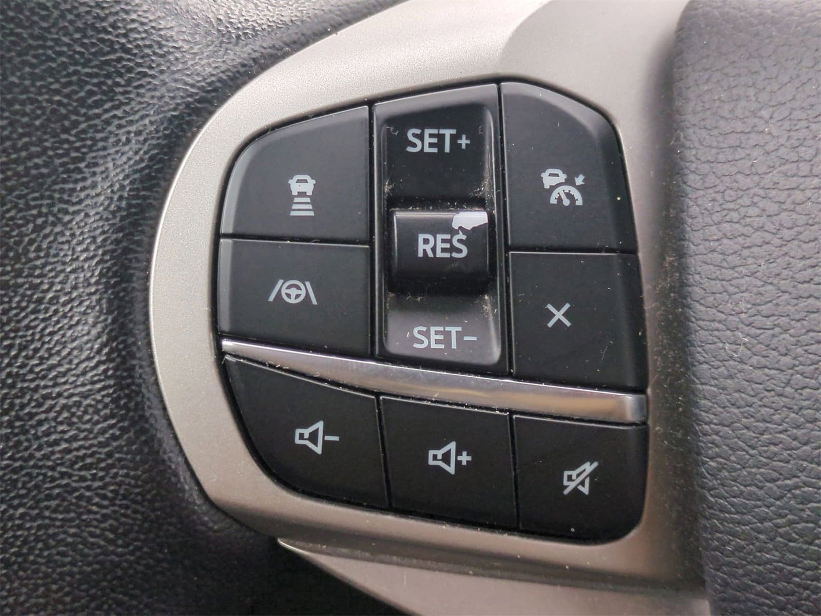 Thumbnail: 2021 Ford Explorer - 23