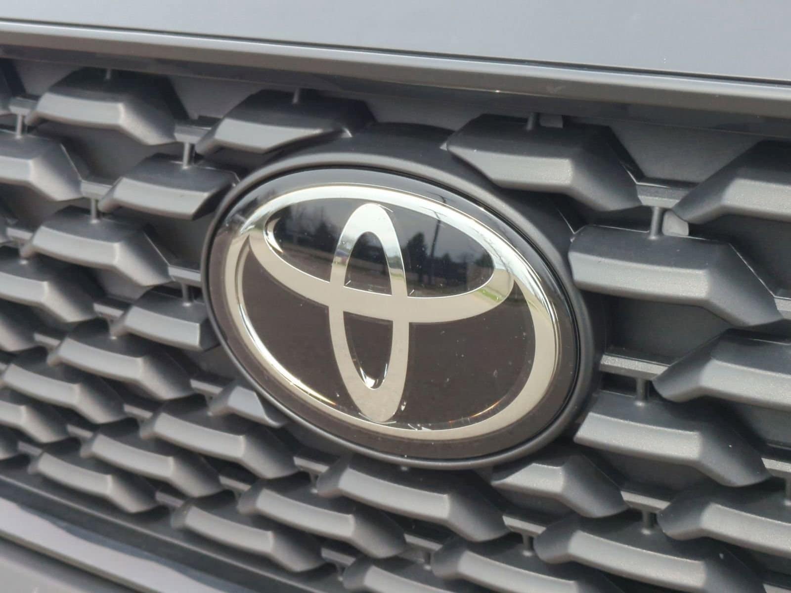 Thumbnail: 2025 Toyota Corolla Cross - 12
