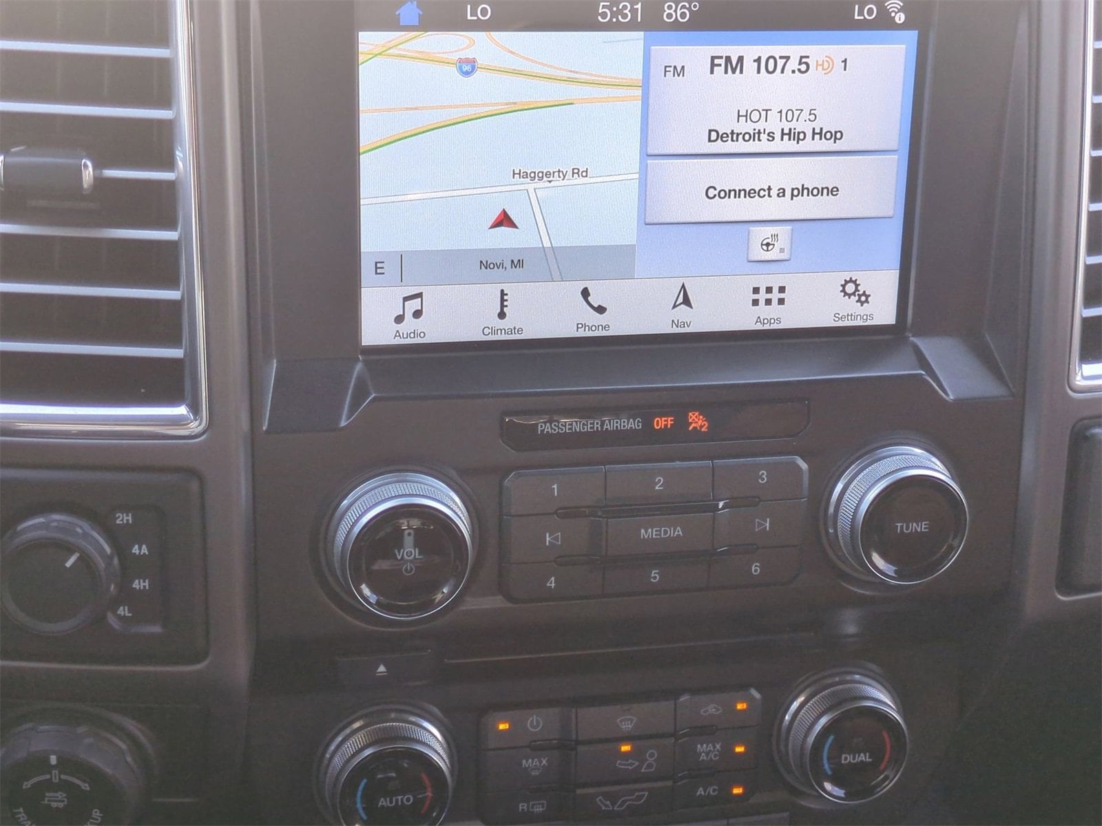 Thumbnail: 2016 Ford F-150 - 29