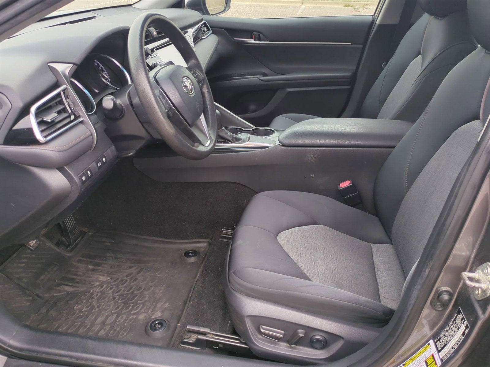 2018 Toyota Camry L 16