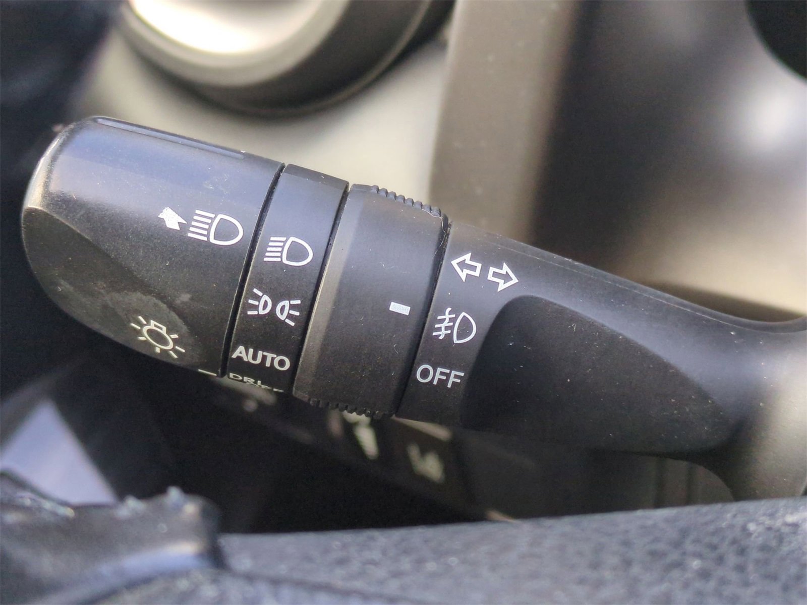 Thumbnail: 2017 Toyota RAV4 - 28