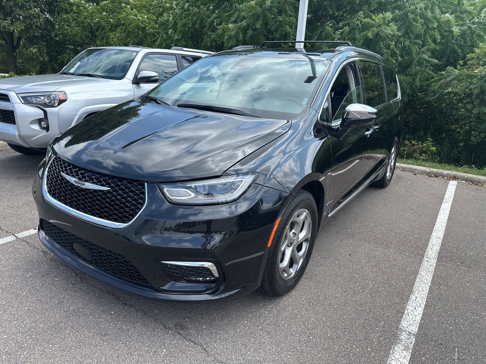 Thumbnail: 2023 Chrysler Pacifica - 1