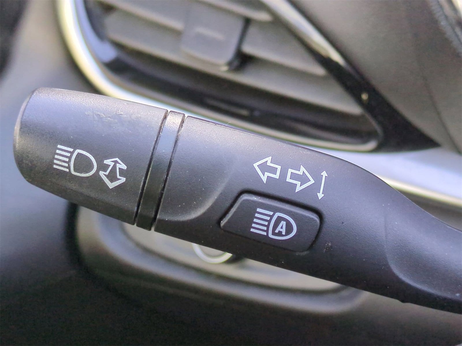 Thumbnail: 2017 Chevrolet Volt - 26