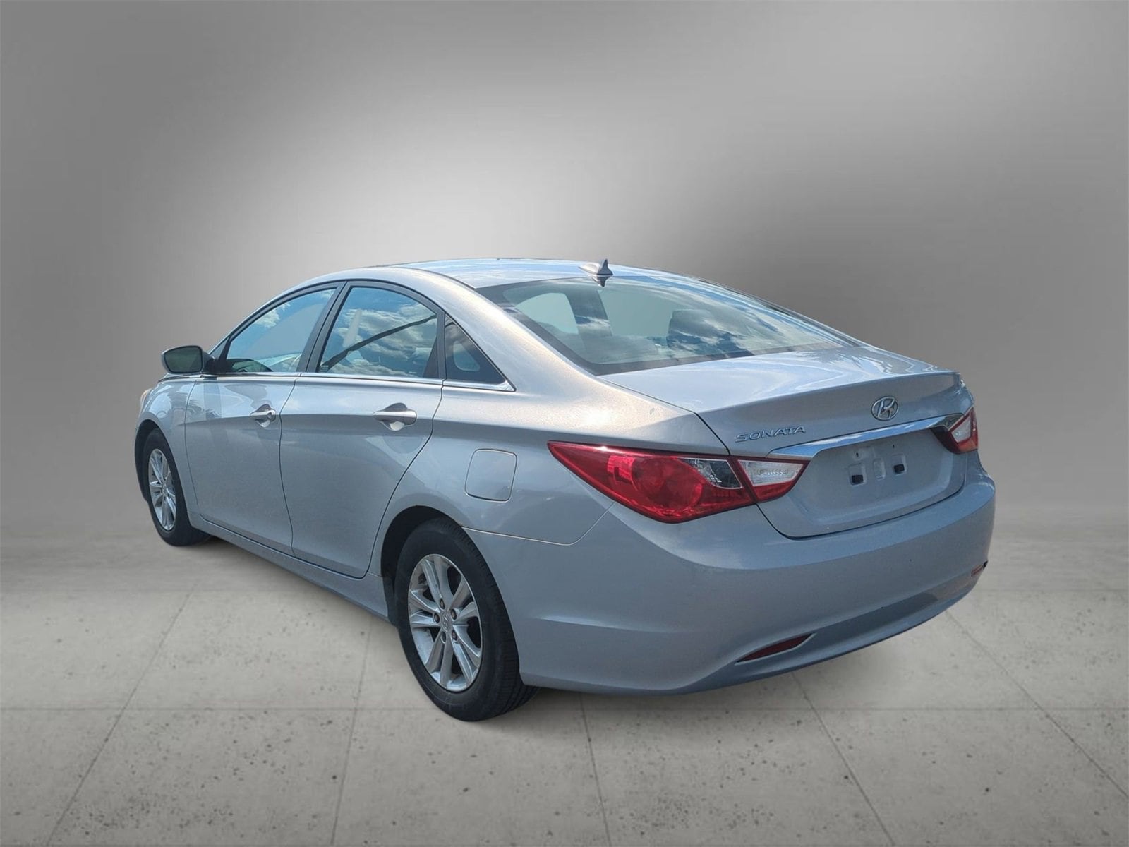 Thumbnail: 2013 Hyundai Sonata - 6