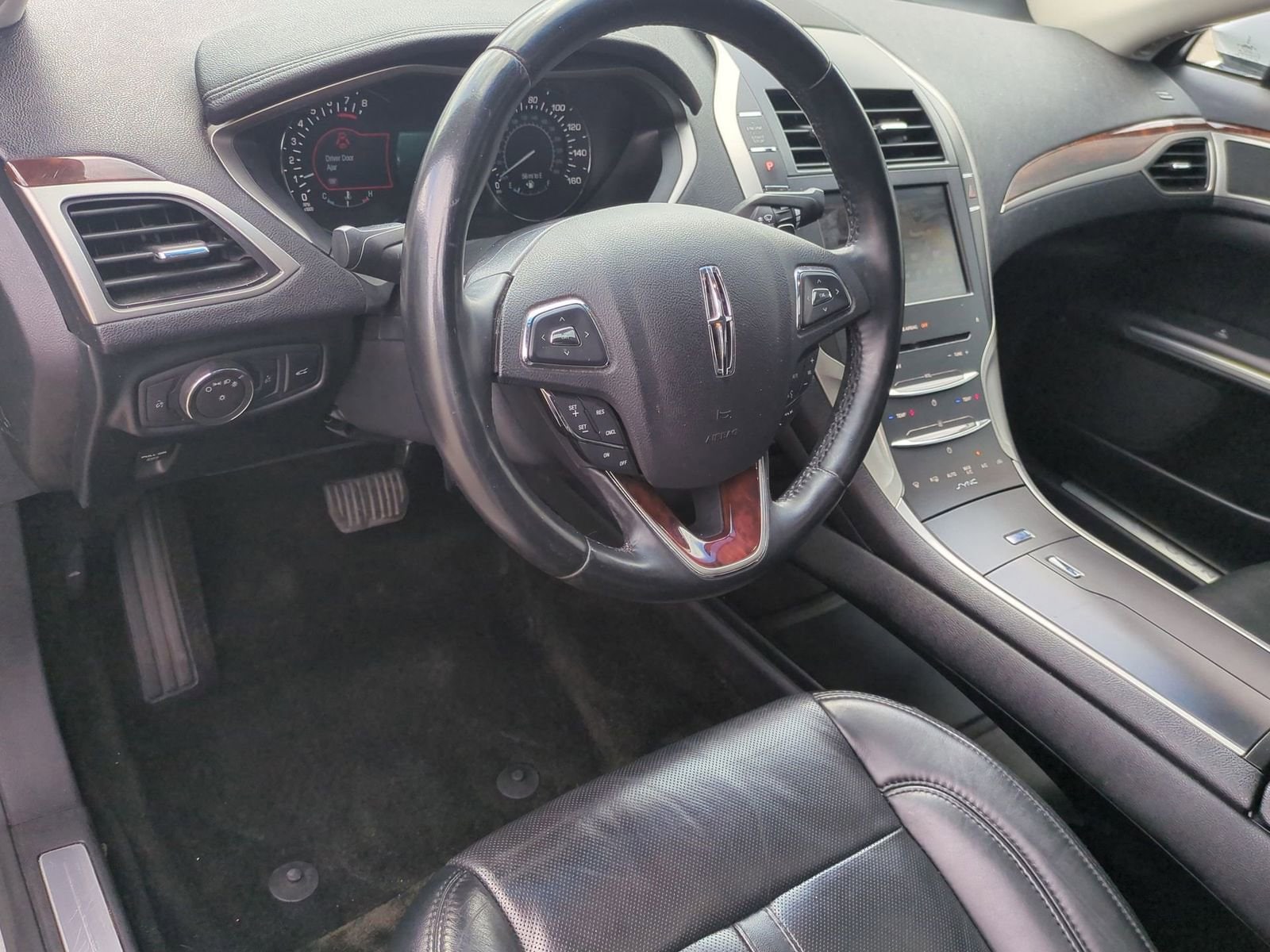 Thumbnail: 2016 Lincoln MKZ - 10