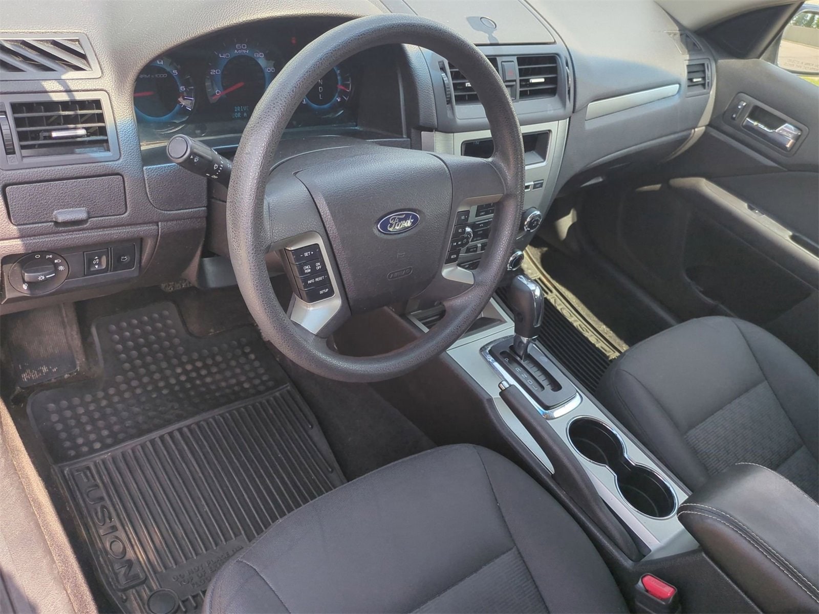 Thumbnail: 2012 Ford Fusion - 10