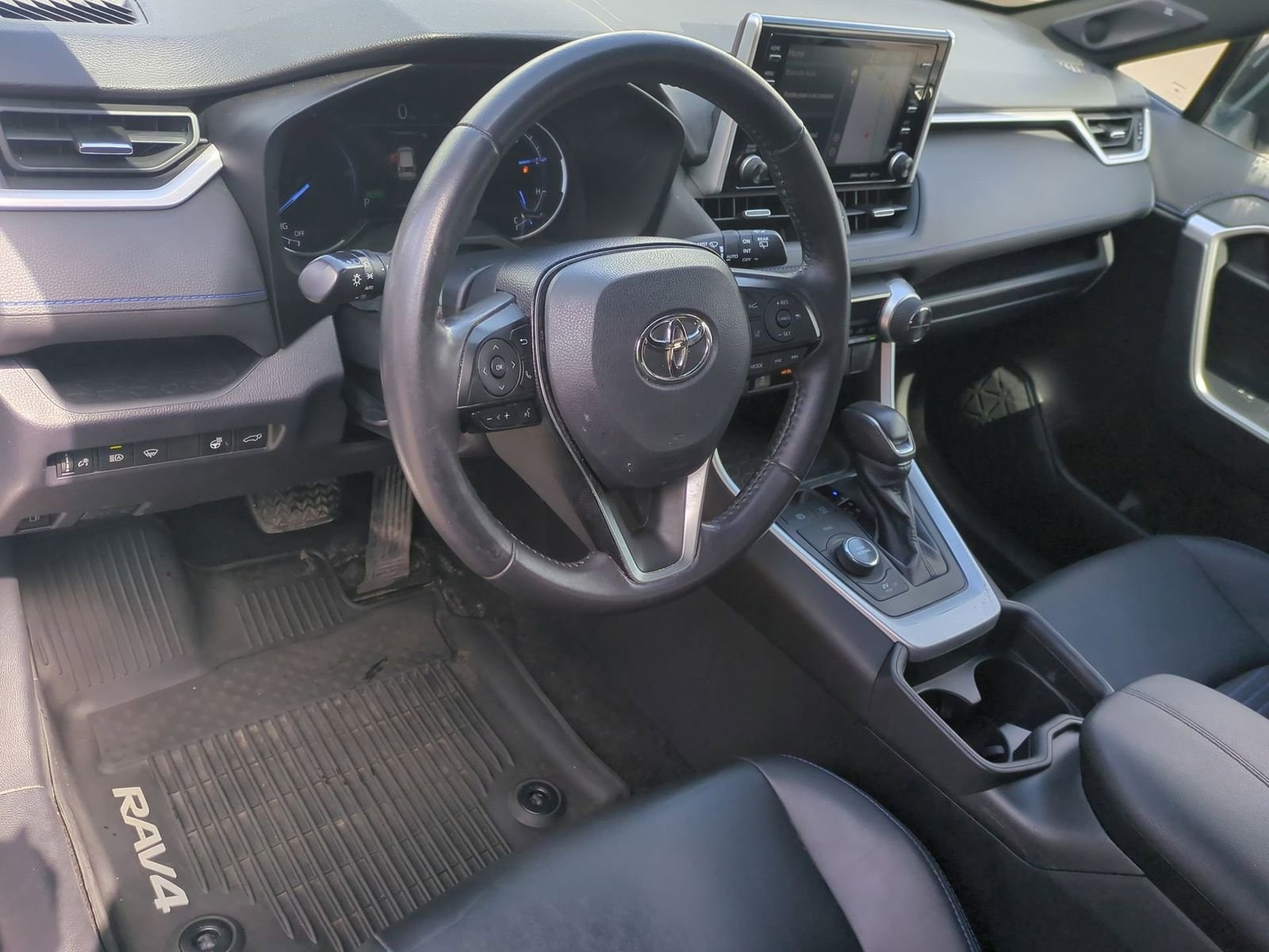 Thumbnail: 2020 Toyota RAV4 - 10