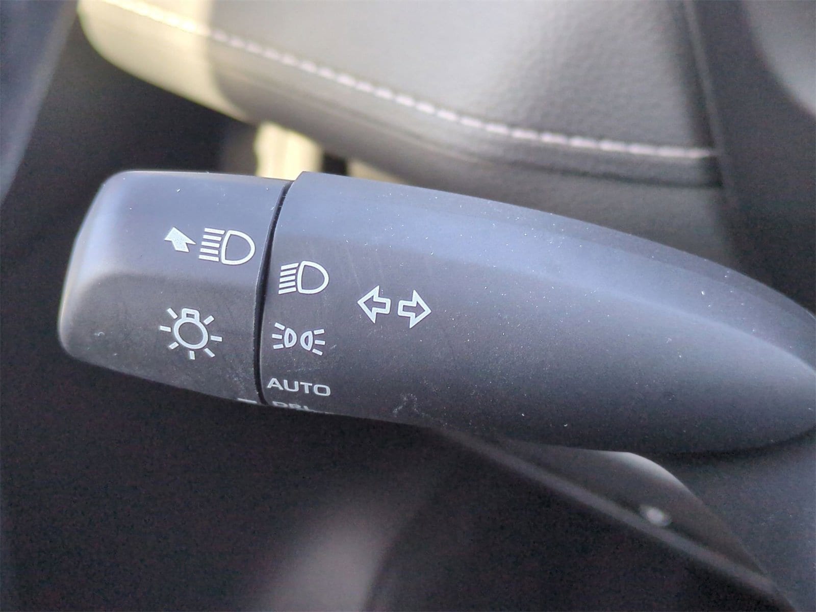 Thumbnail: 2023 Toyota RAV4 - 28