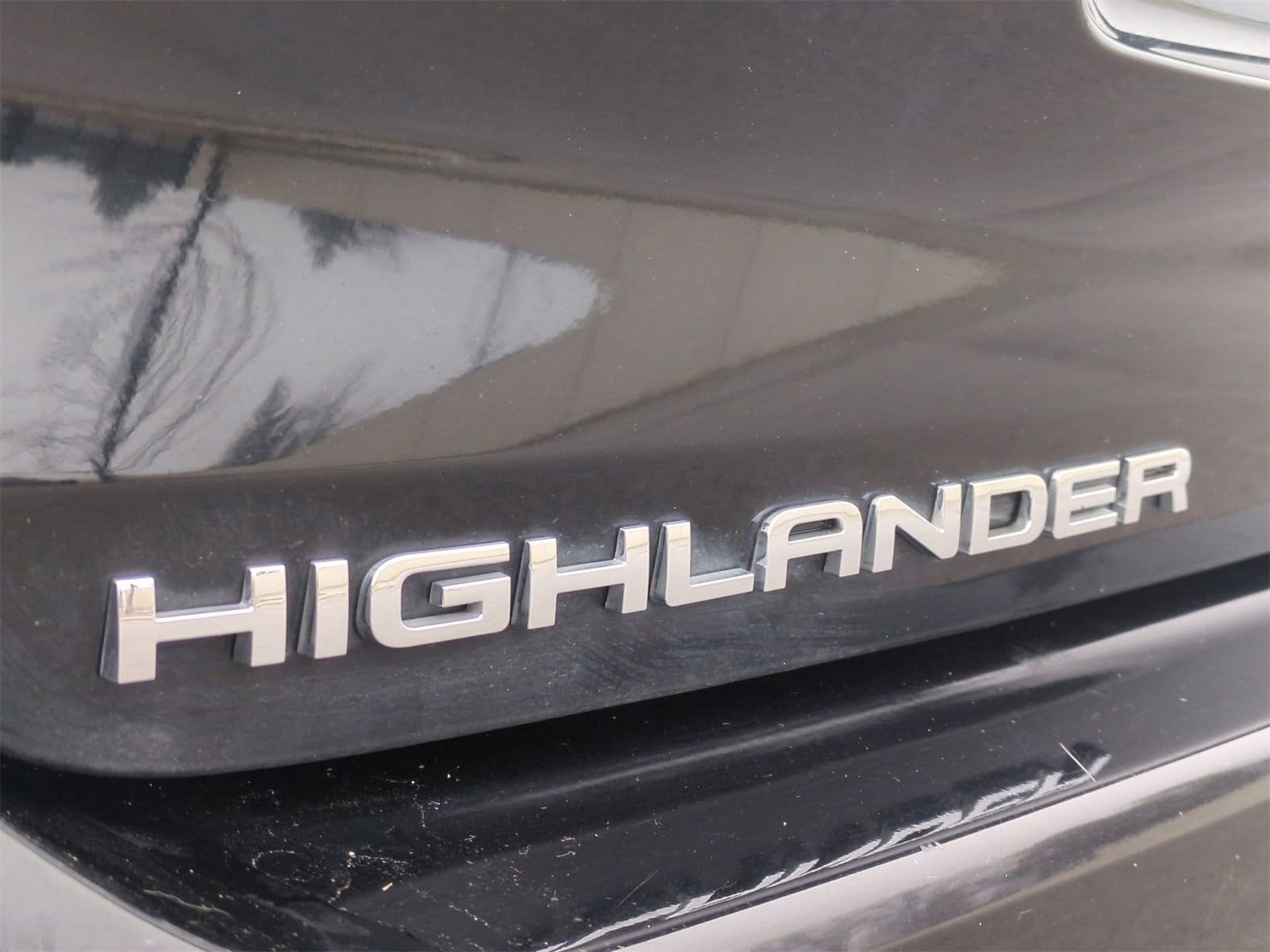 Thumbnail: 2023 Toyota Highlander - 13