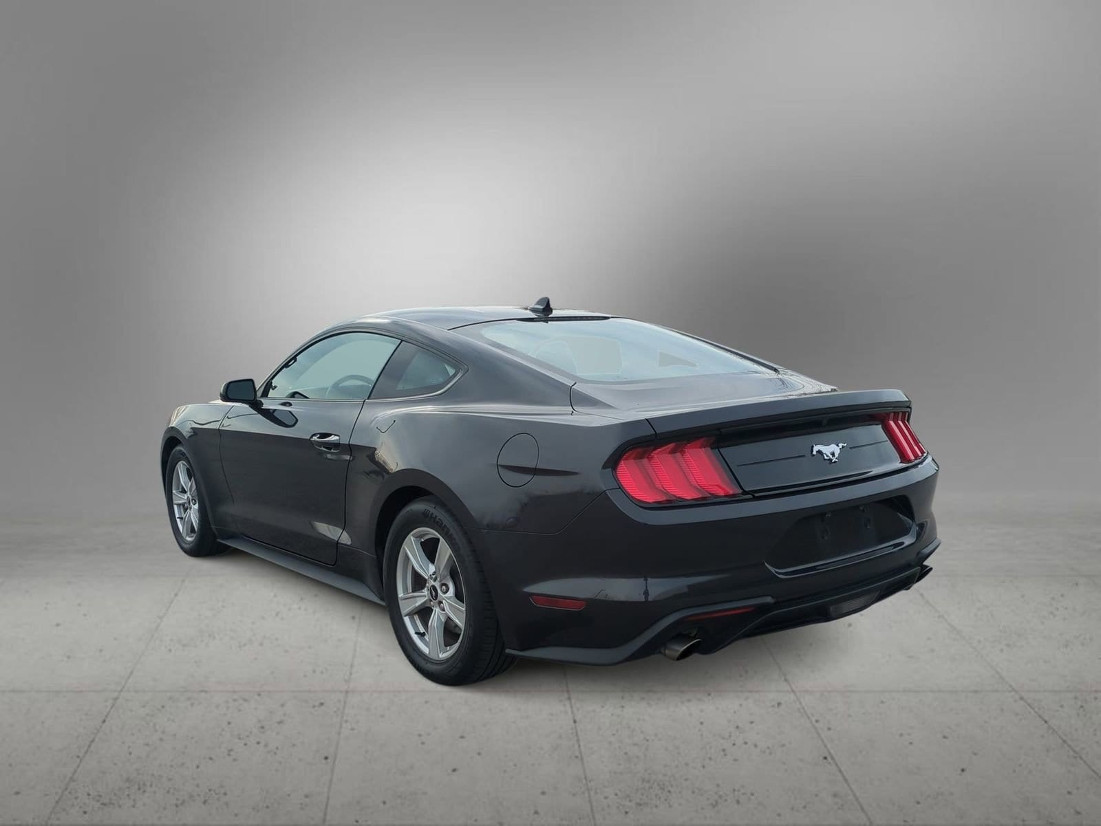 Thumbnail: 2022 Ford Mustang - 6