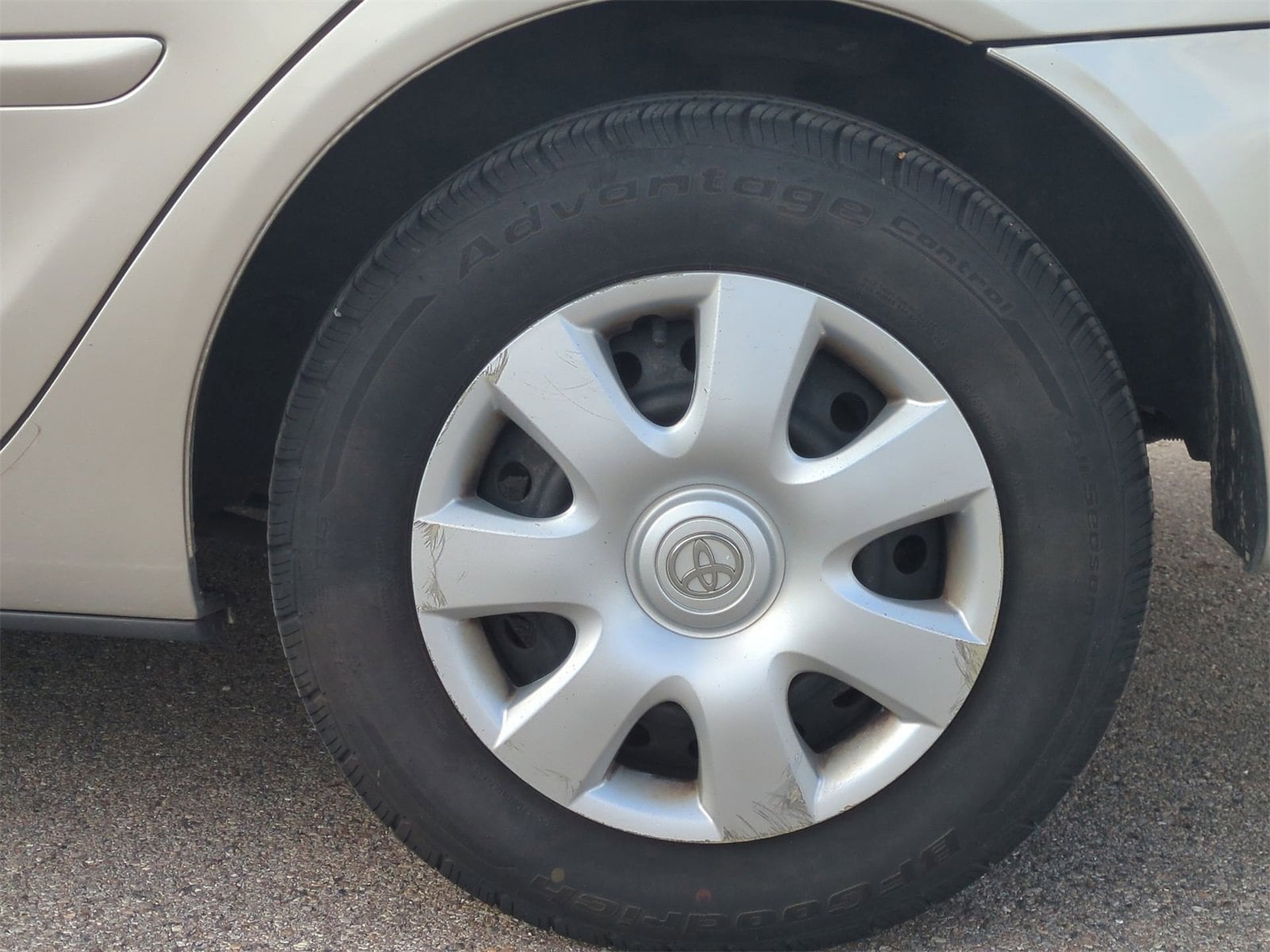 Thumbnail: 2004 Toyota Camry - 14