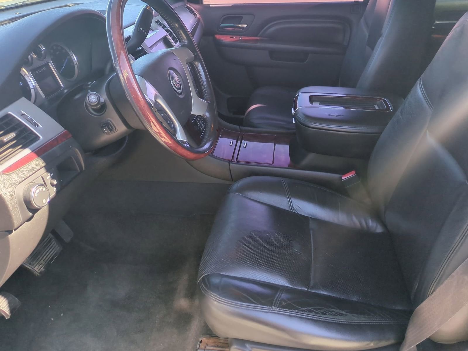 Thumbnail: 2012 Cadillac Escalade - 16