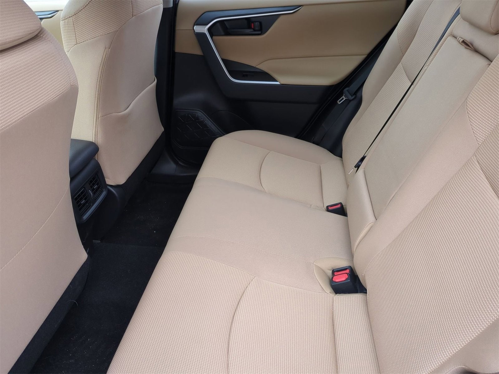 Thumbnail: 2025 Toyota RAV4 - 19