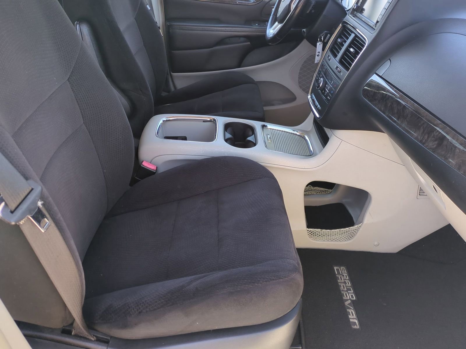 Thumbnail: 2011 Dodge Grand Caravan - 20