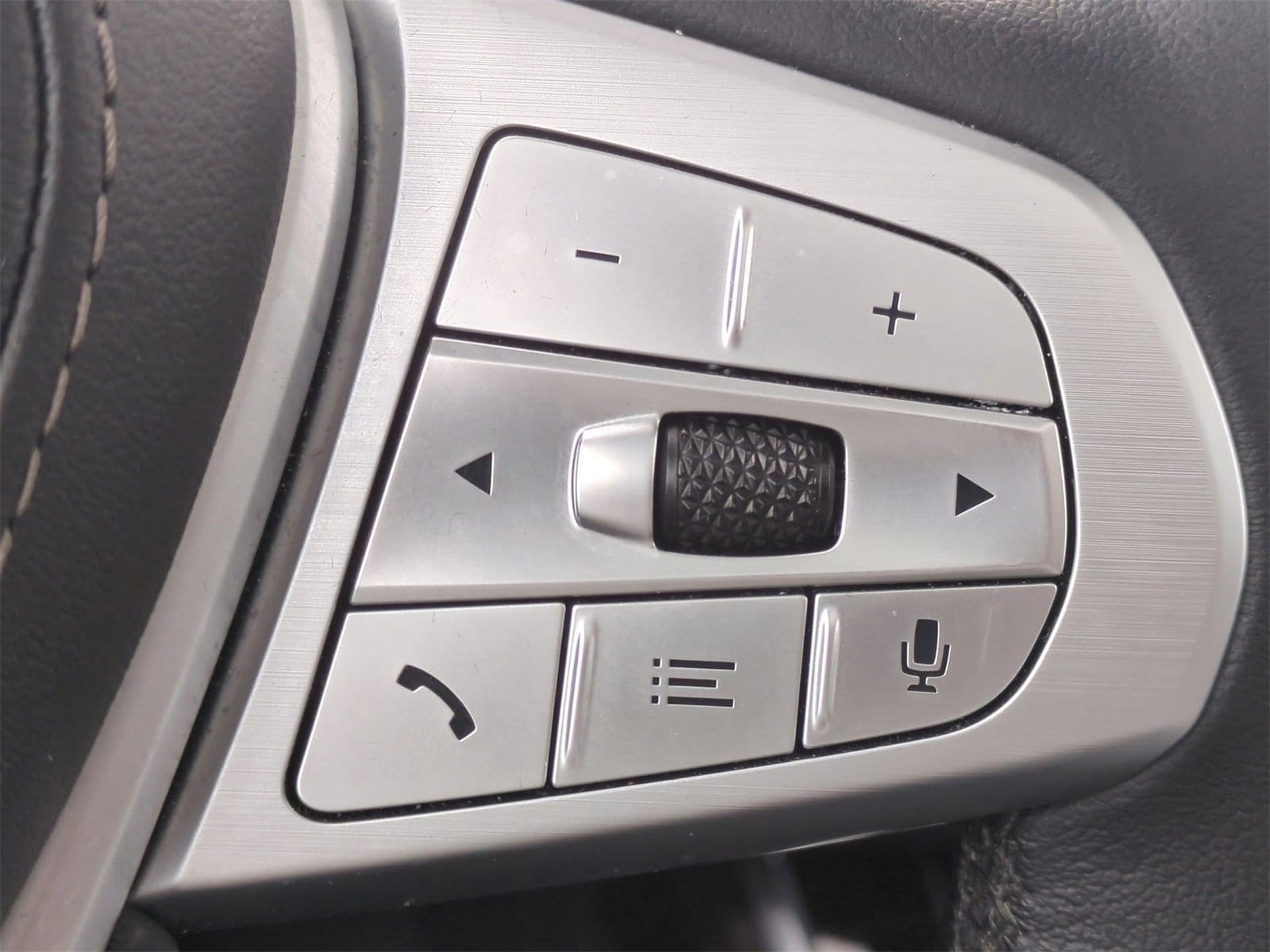 Thumbnail: 2024 BMW X7 - 26