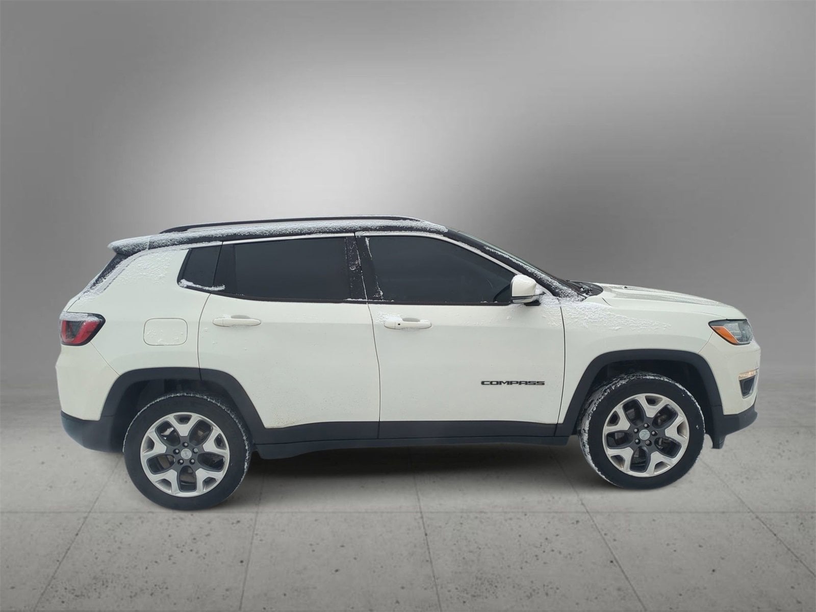 Thumbnail: 2020 Jeep Compass - 9