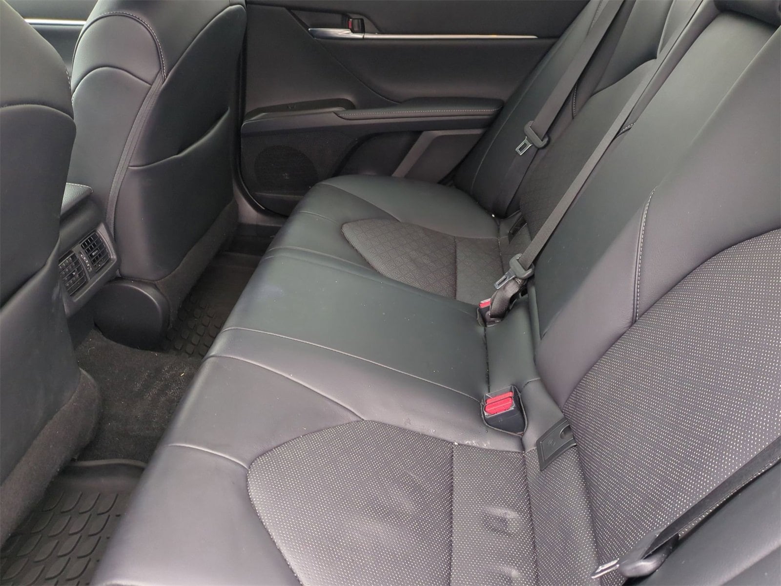 Thumbnail: 2022 Toyota Camry - 19