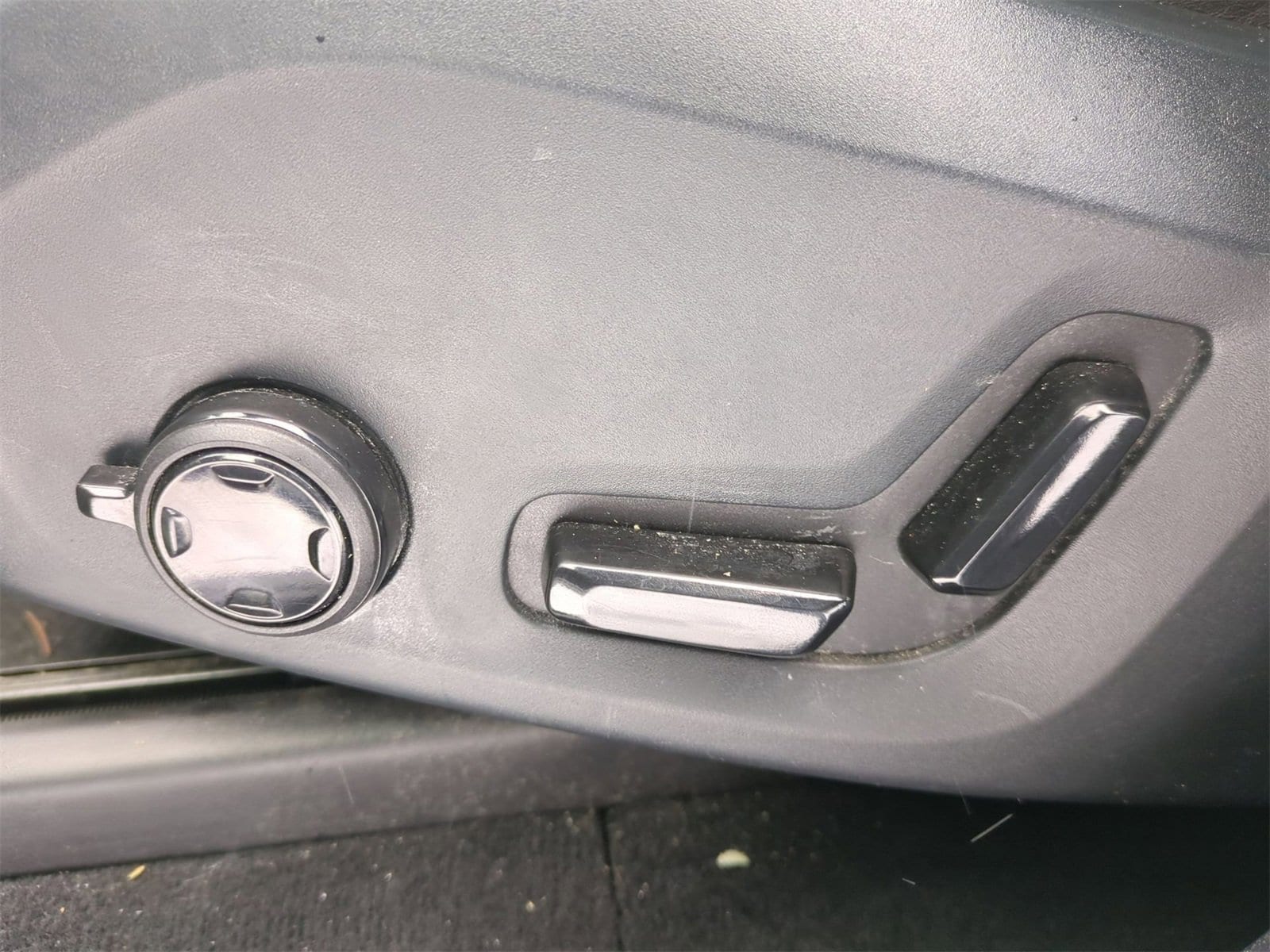 Thumbnail: 2016 Volvo XC90 - 17