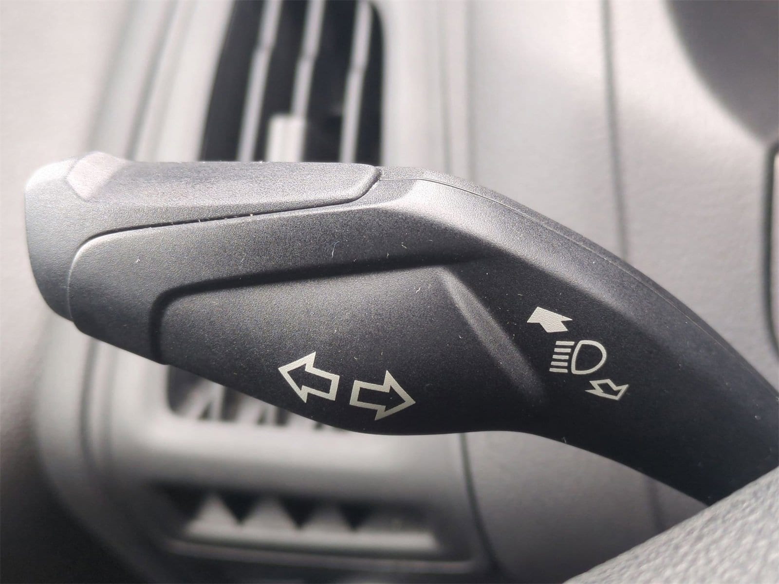 Thumbnail: 2016 Ford Focus - 26