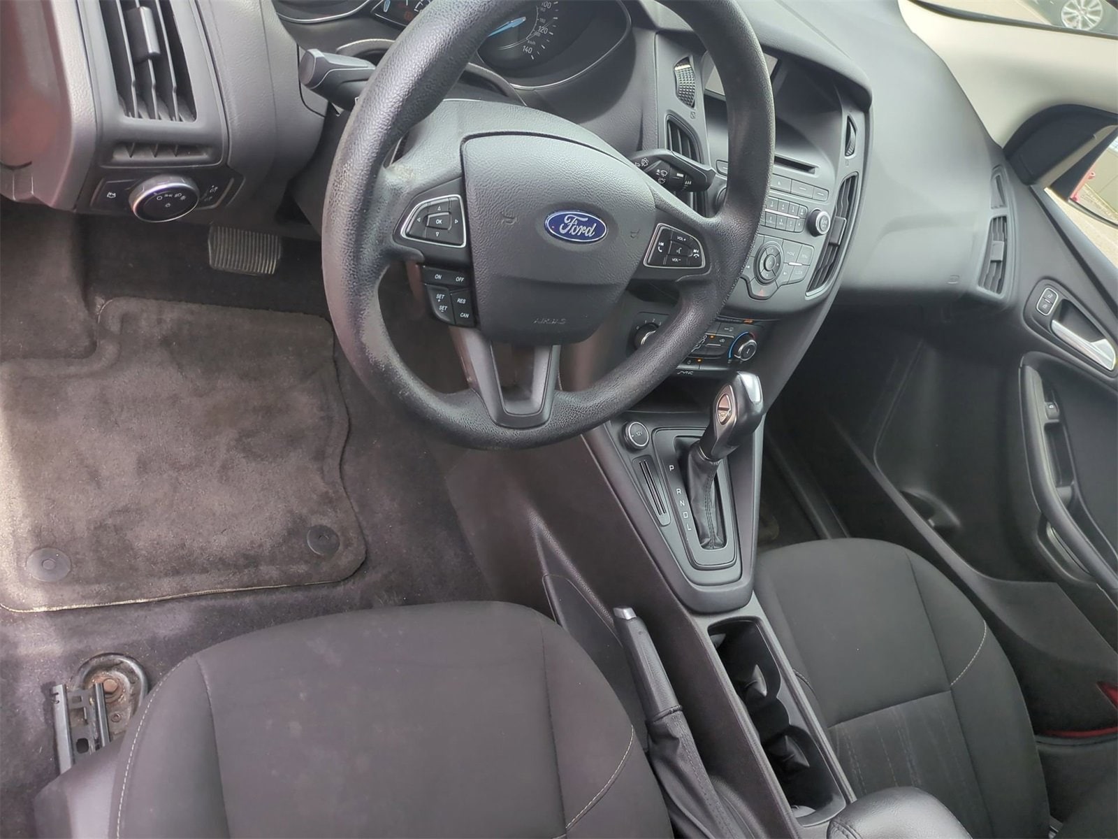 Thumbnail: 2016 Ford Focus - 10