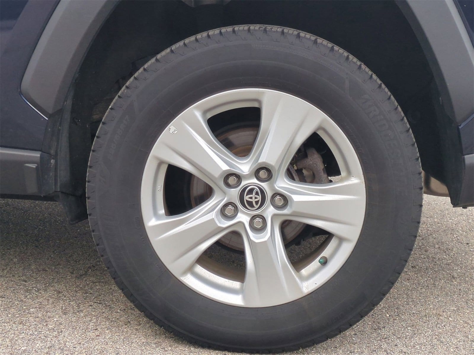 Thumbnail: 2021 Toyota RAV4 - 14