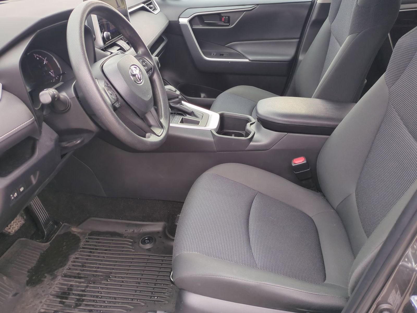 Thumbnail: 2023 Toyota RAV4 - 15