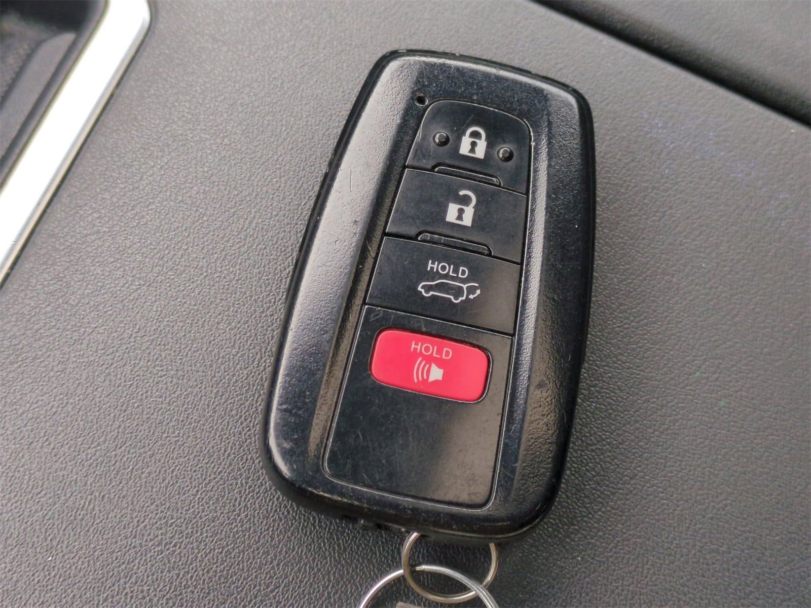 Thumbnail: 2022 Toyota Highlander - 36