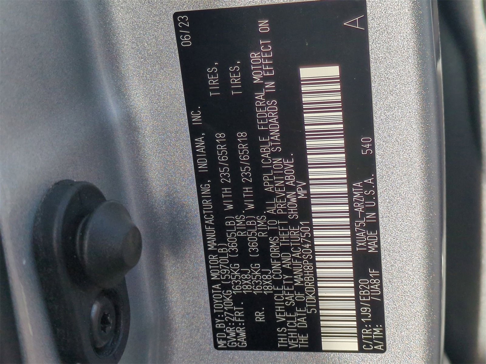 Thumbnail: 2023 Toyota Highlander - 37