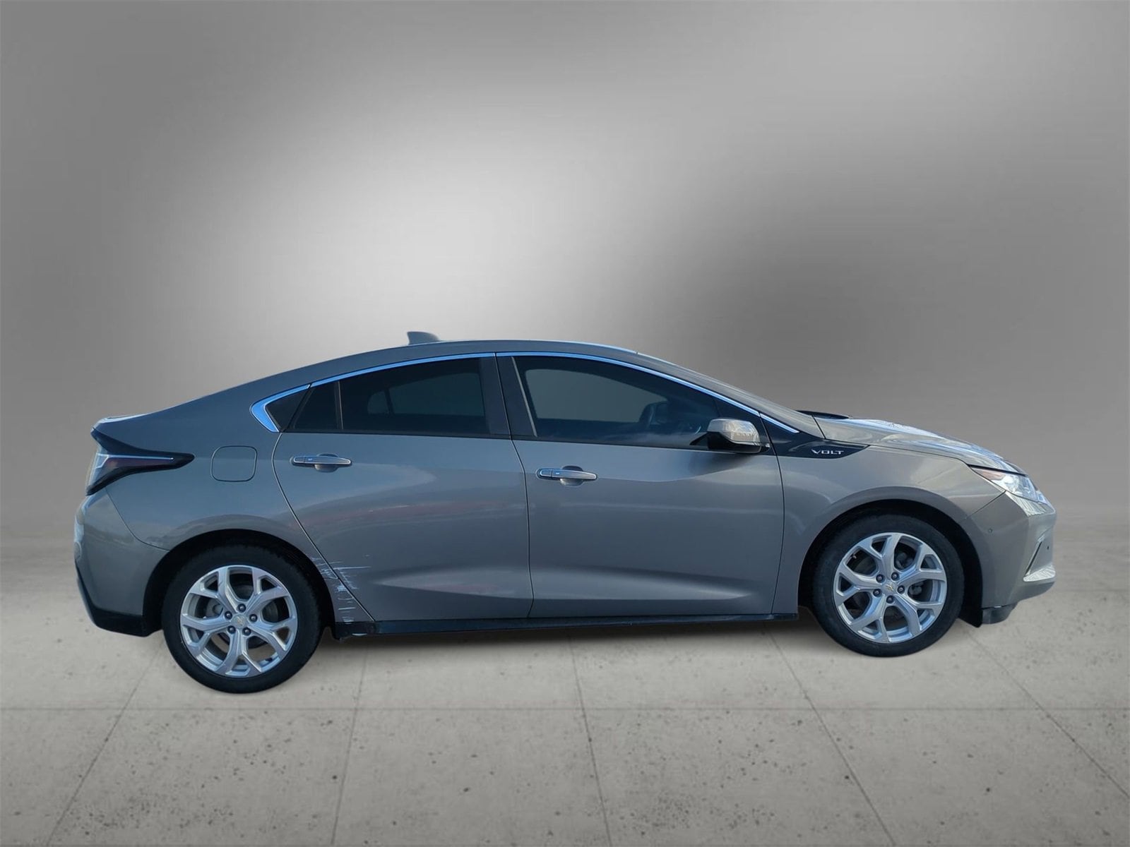 Thumbnail: 2017 Chevrolet Volt - 9