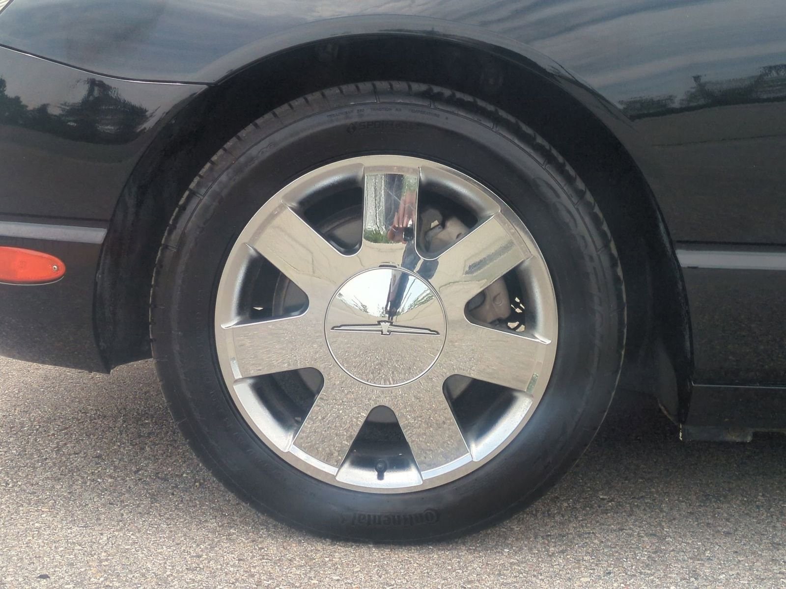 Thumbnail: 2002 Ford Thunderbird - 14
