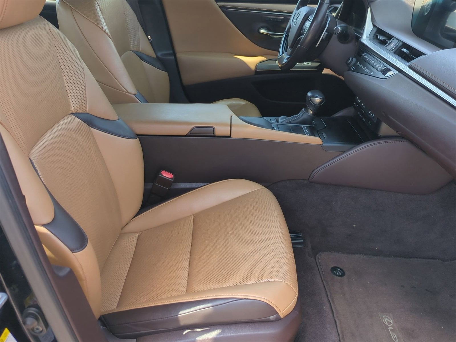 Thumbnail: 2019 Lexus ES - 22