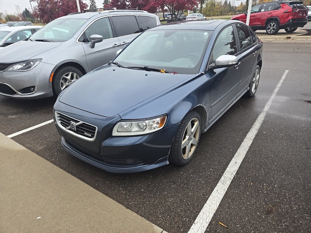 Used 2009 Volvo S40 T5 R-Design Sedan