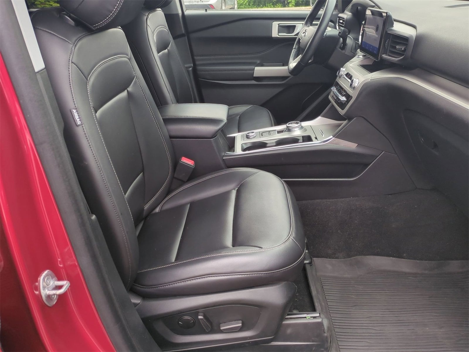 Thumbnail: 2023 Ford Explorer - 21
