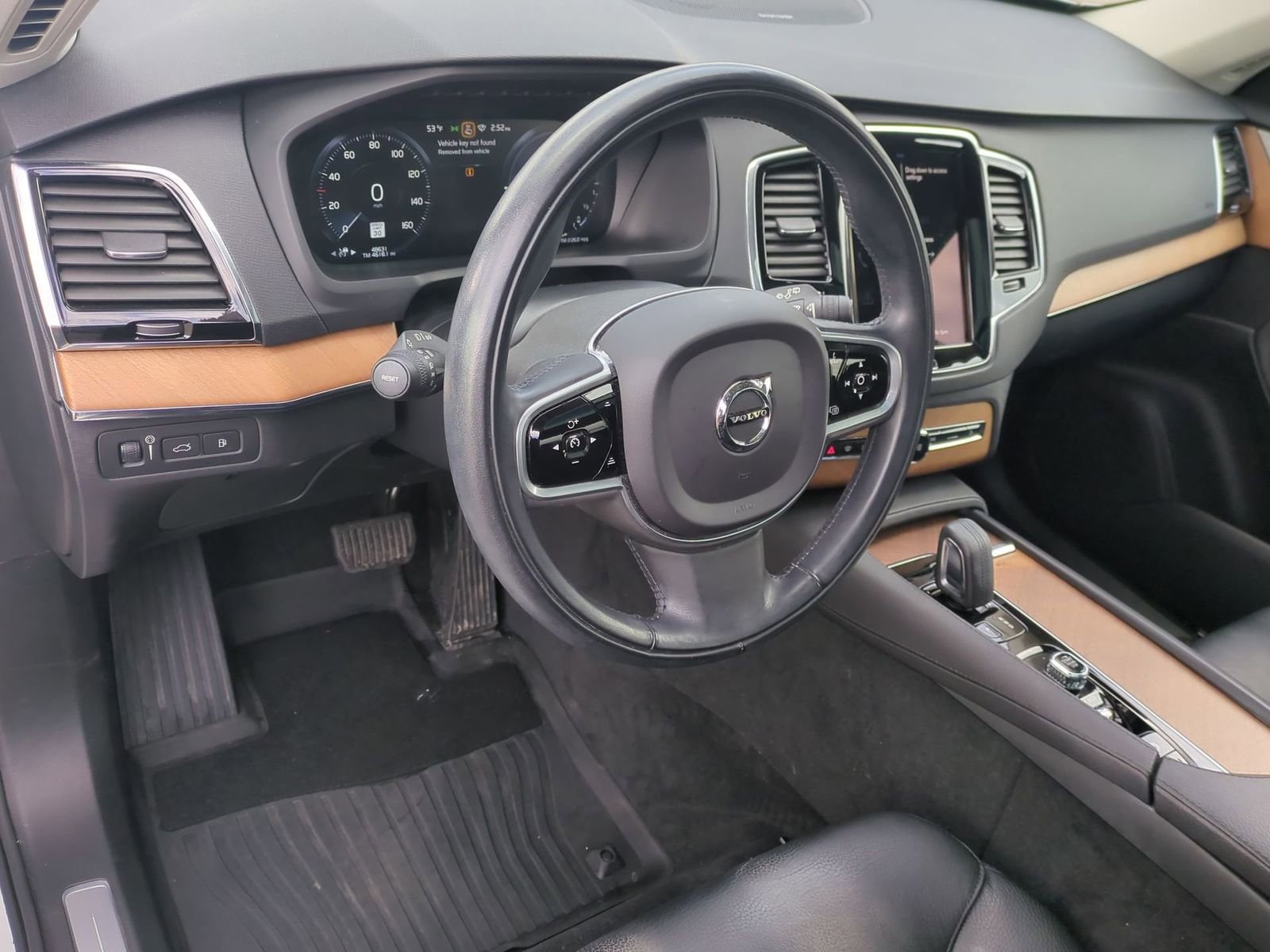 Thumbnail: 2021 Volvo XC90 - 10