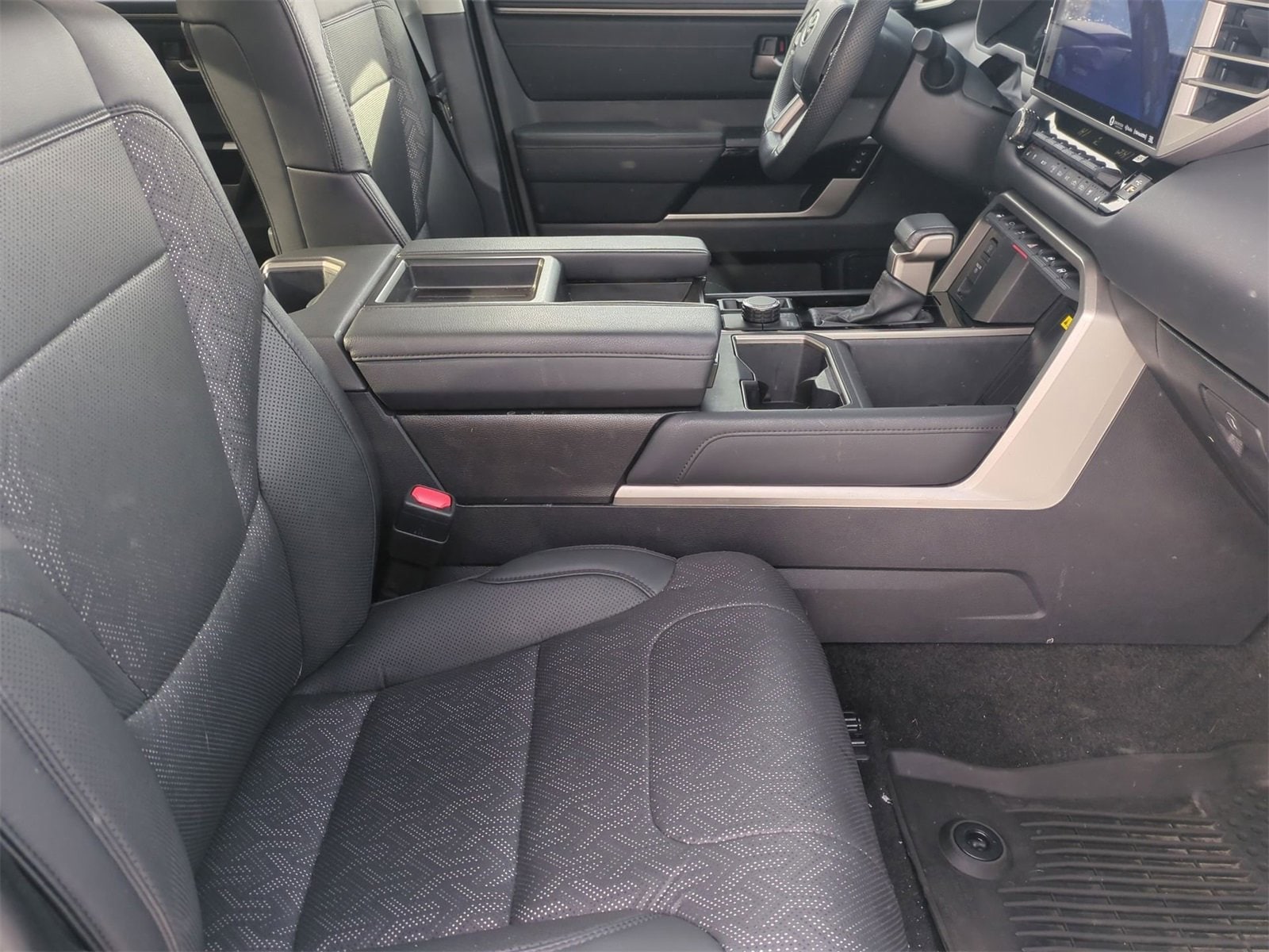 Thumbnail: 2023 Toyota Tundra - 21