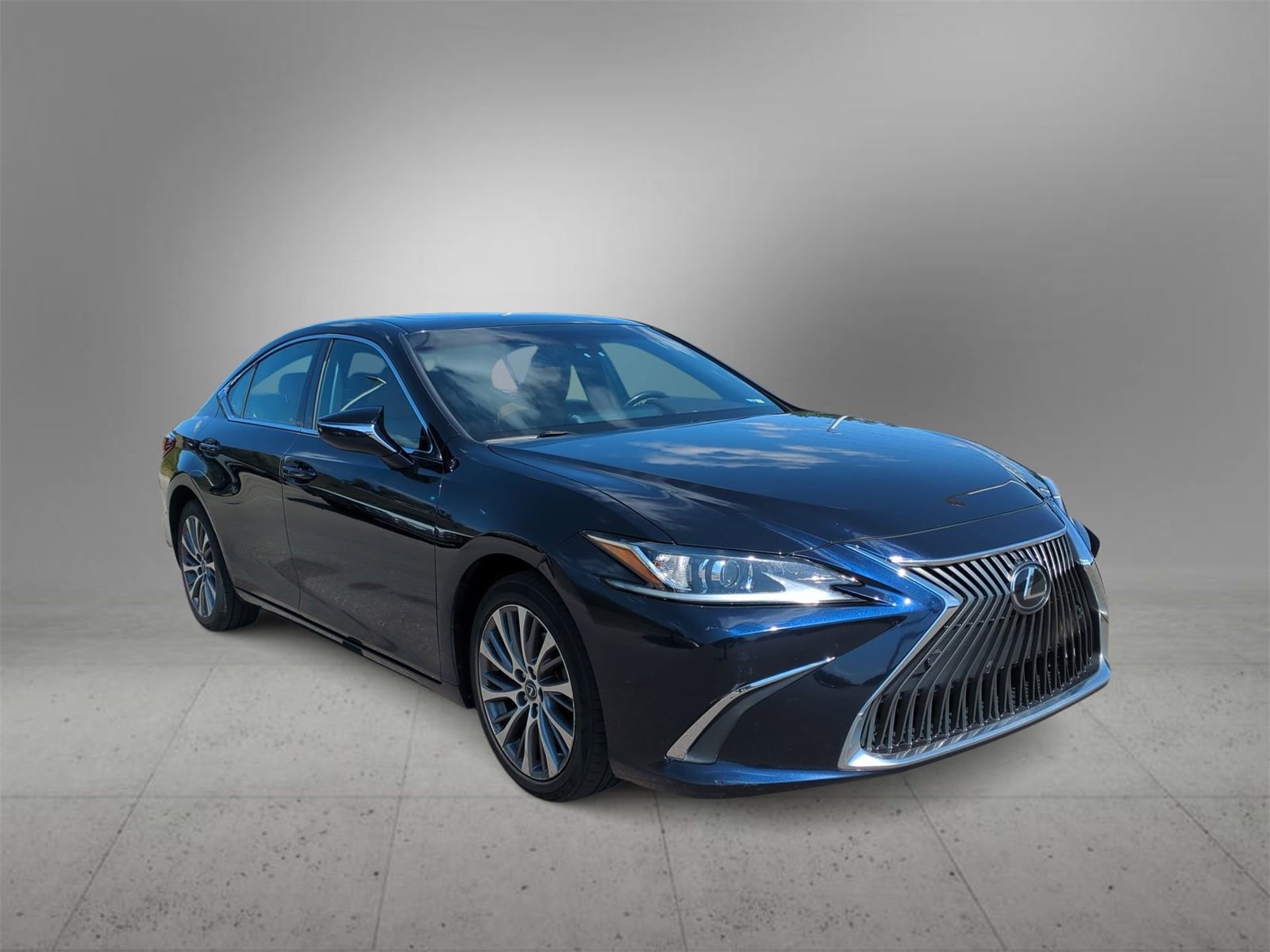 2019 Lexus ES 350 photo 2