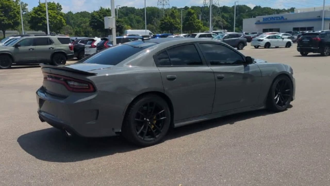 Thumbnail: 2017 Dodge Charger - 8