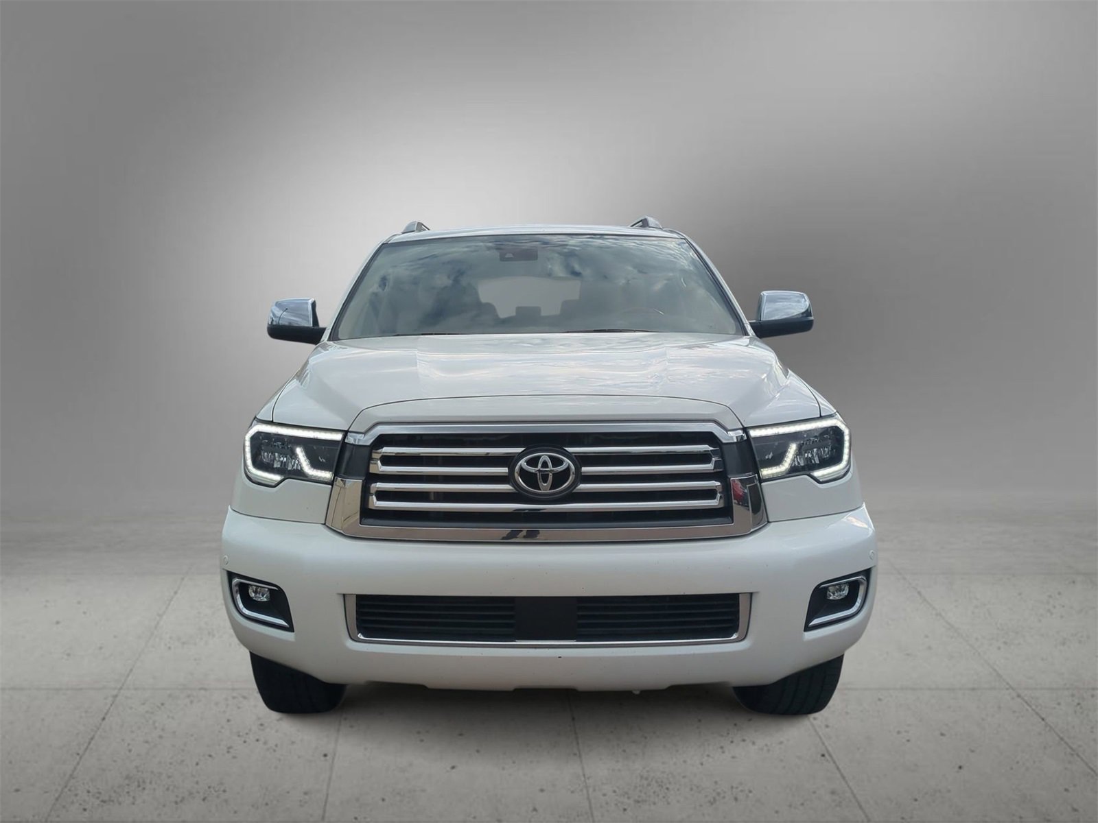 2021 Toyota Sequoia Platinum photo 3