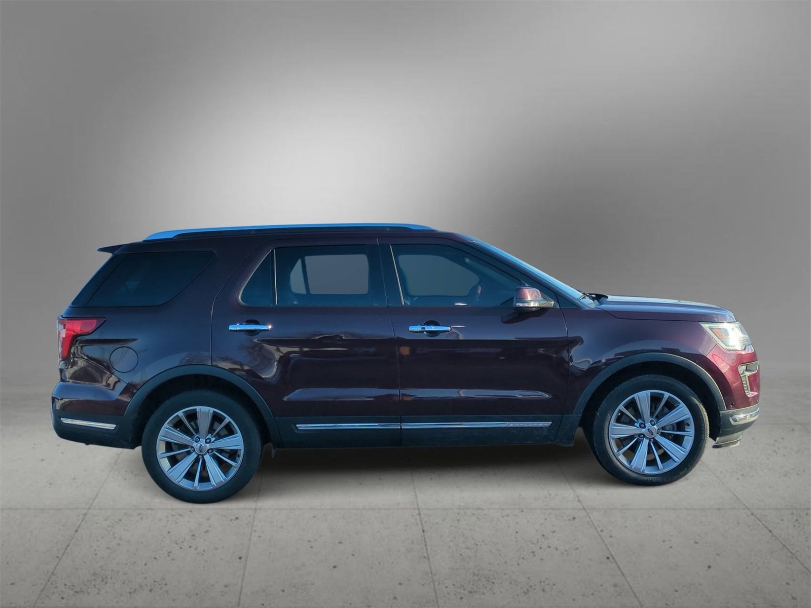 Thumbnail: 2018 Ford Explorer - 9