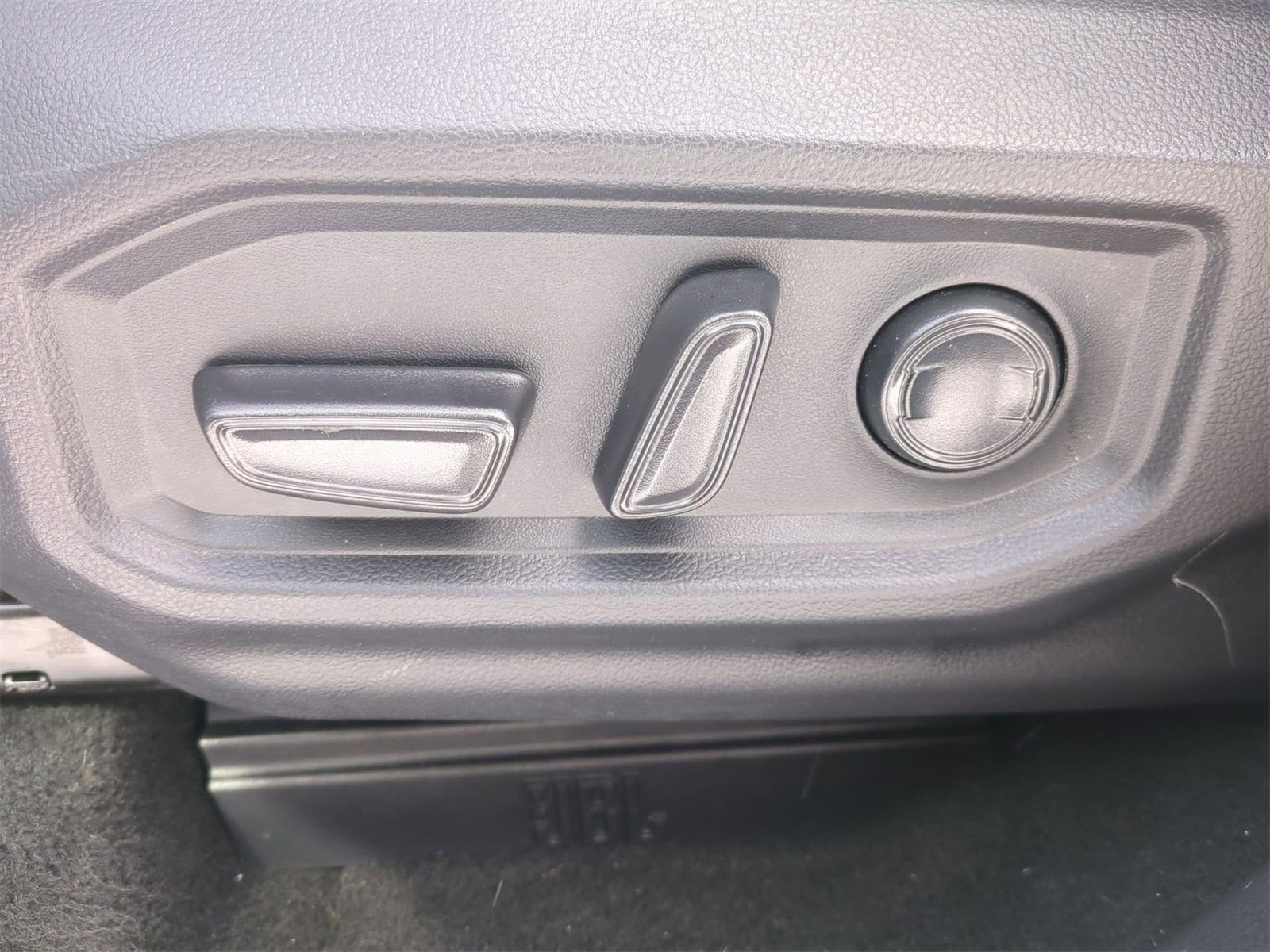 Thumbnail: 2023 Toyota Tundra - 17