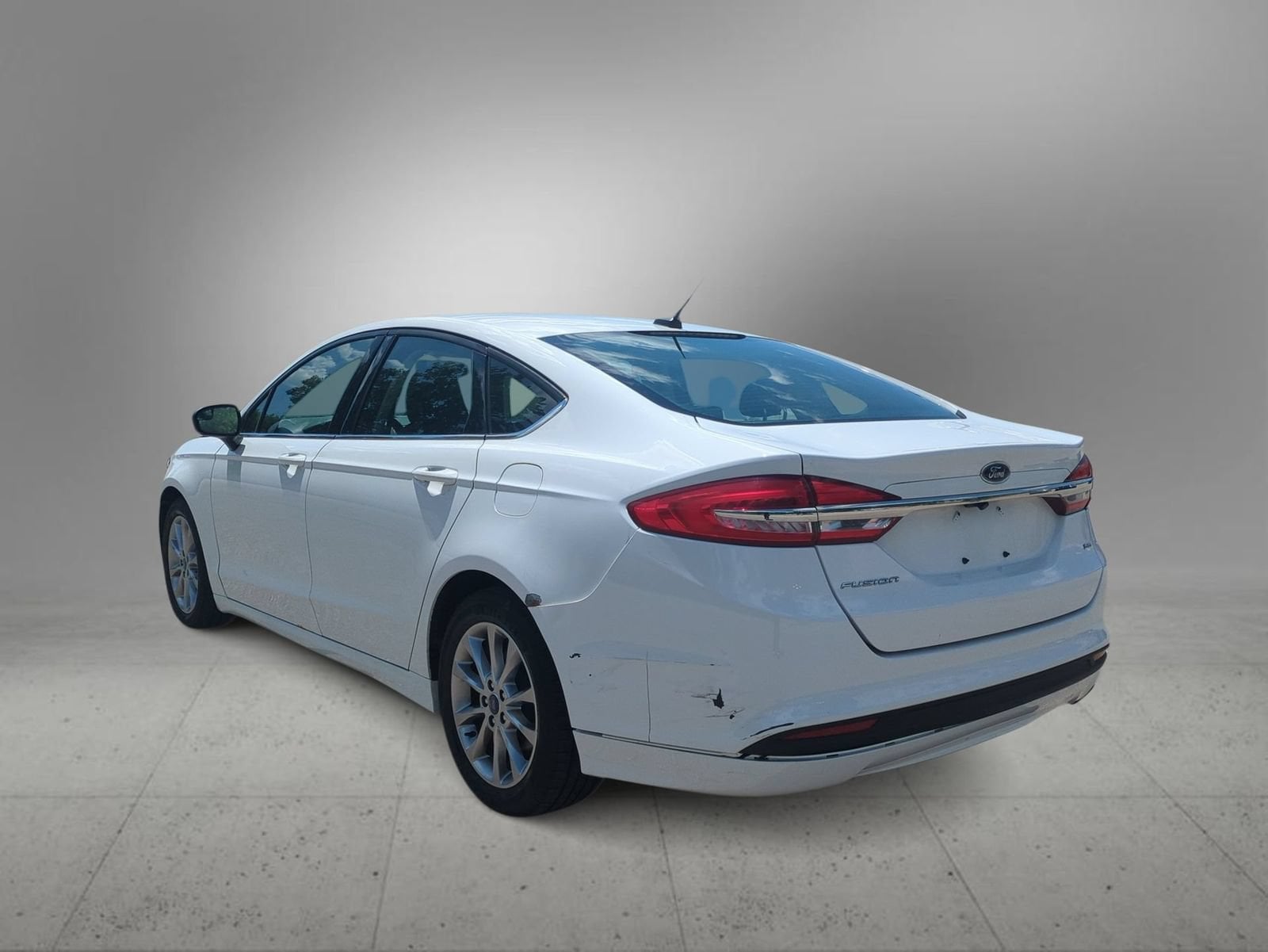 Thumbnail: 2017 Ford Fusion - 6