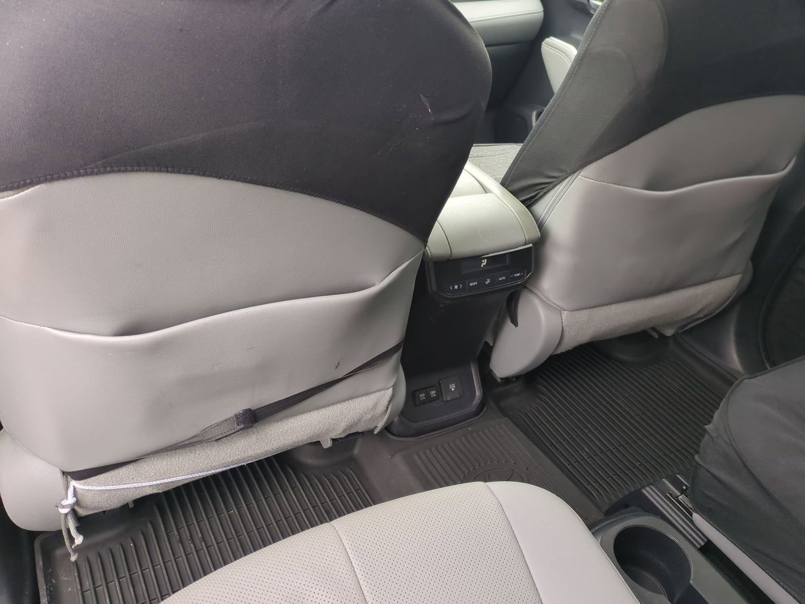 Thumbnail: 2021 Toyota Highlander - 18