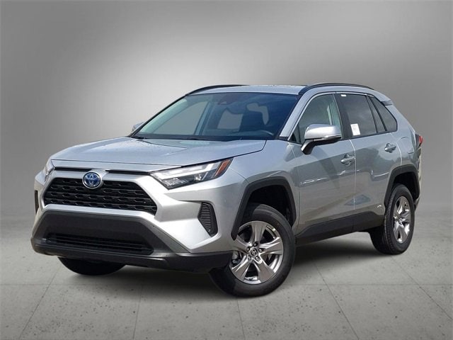 2024 Toyota RAV4 XLE -
                Farmington Hills, MI