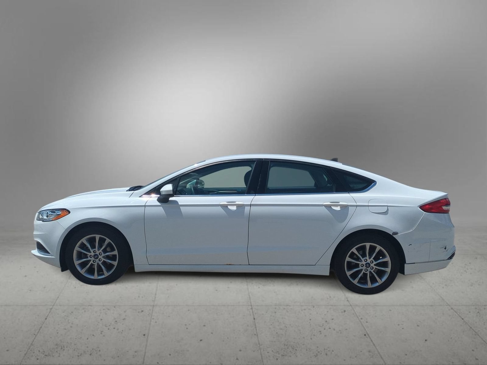 Thumbnail: 2017 Ford Fusion - 5