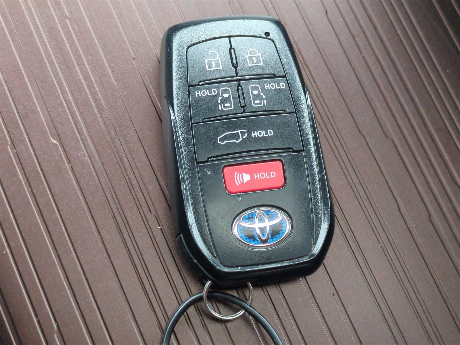 2023 Toyota Sienna XLE 35