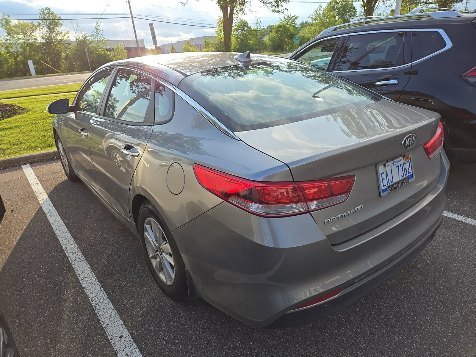 Thumbnail: 2016 Kia Optima - 3