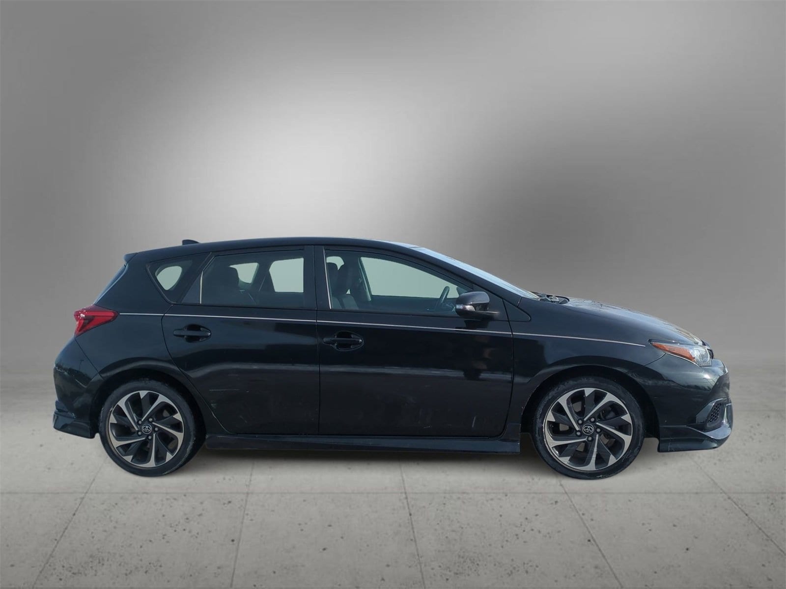 Thumbnail: 2018 Toyota Corolla iM - 9