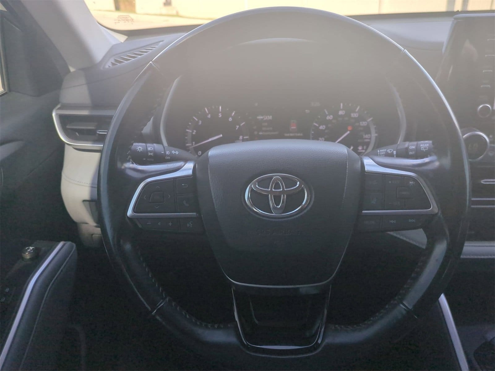 Thumbnail: 2021 Toyota Highlander - 24