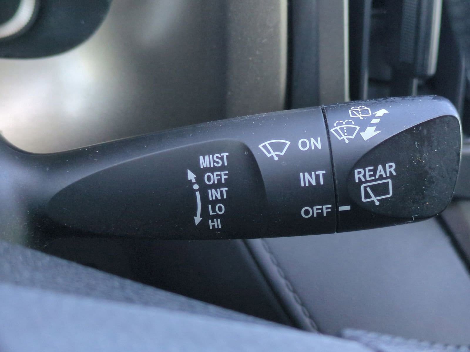 Thumbnail: 2015 Toyota RAV4 - 25