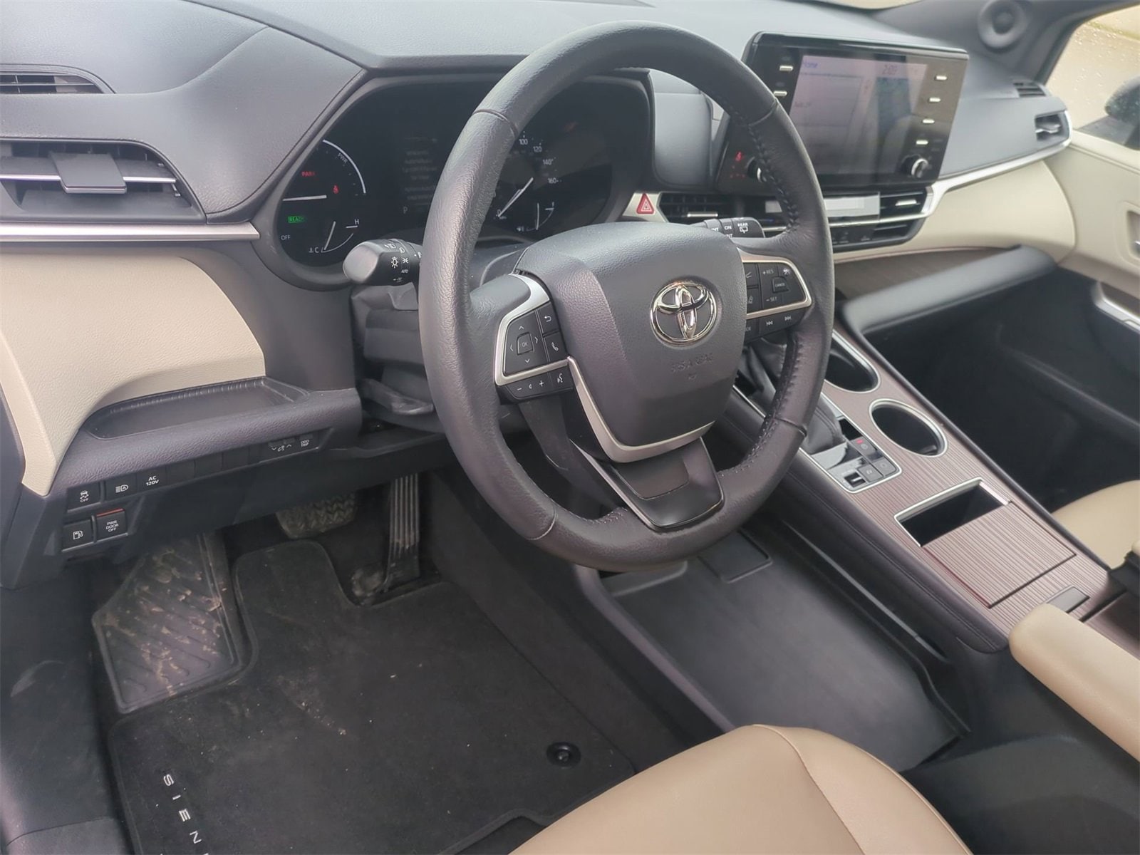 Thumbnail: 2022 Toyota Sienna - 10